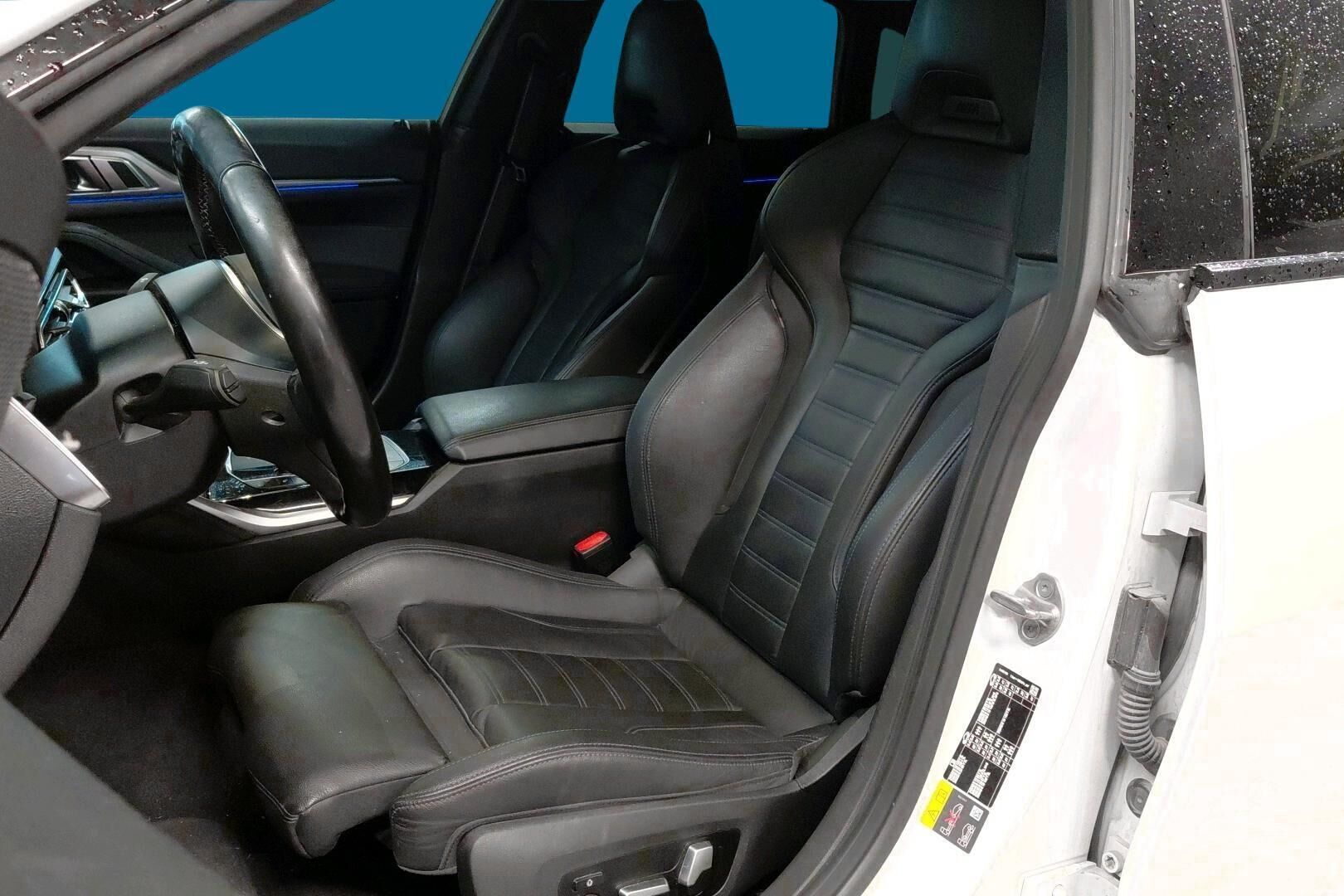 BMW i4 iso kuva 2