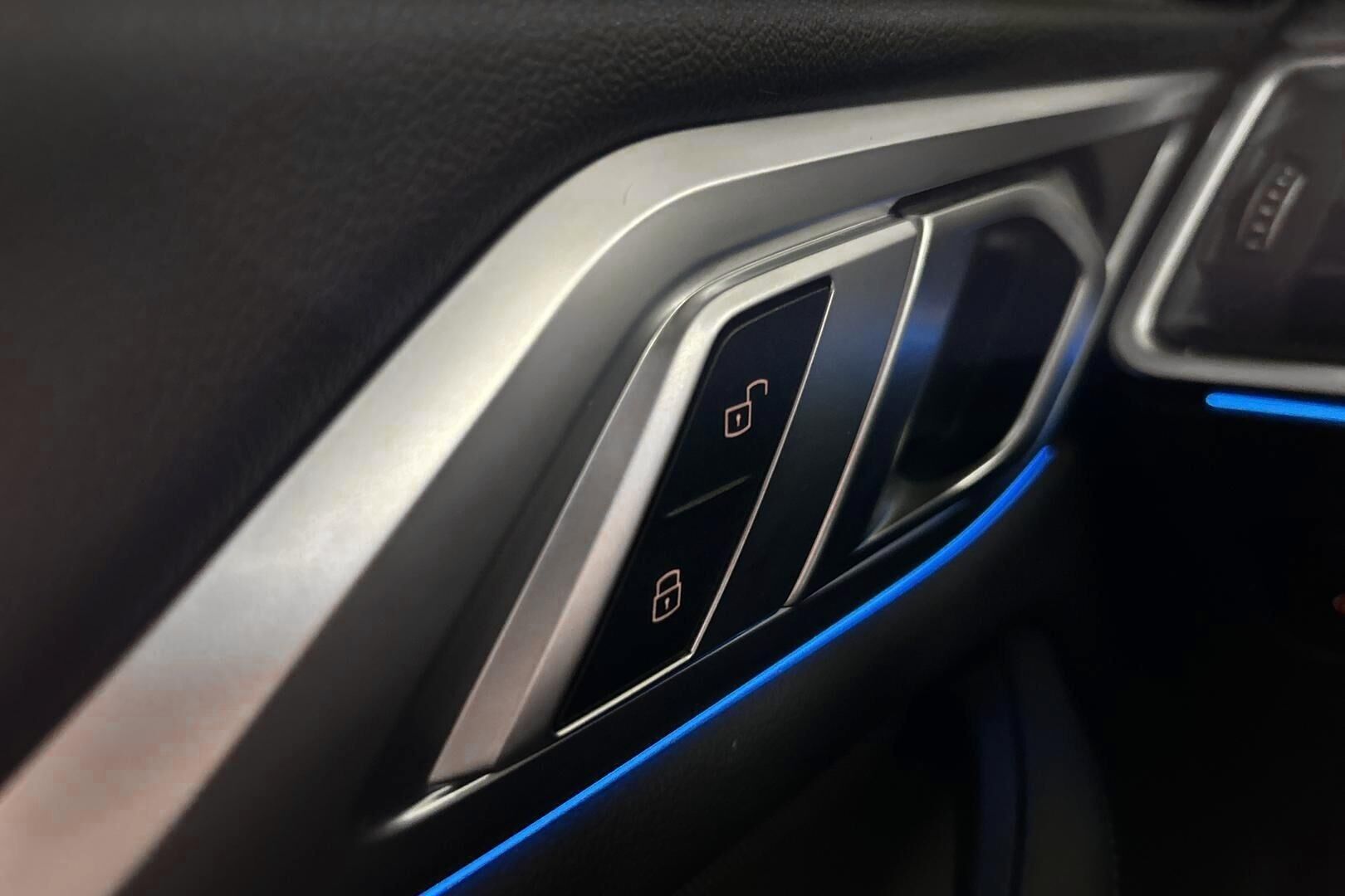 BMW I4 M50 iso kuva 24