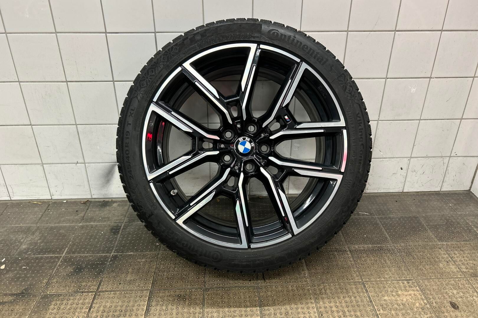 BMW I4 M50 iso kuva 35