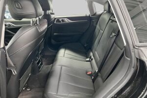 BMW i4 esikatselu 10