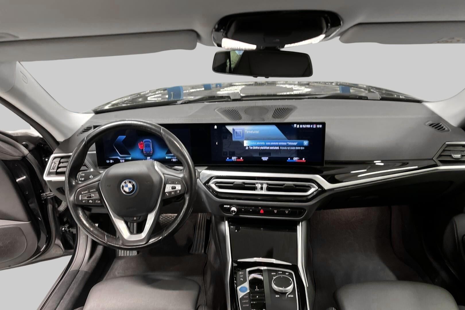 BMW i4 iso kuva 11