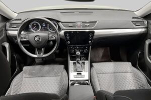 SKODA SUPERB esikatselu 11