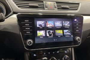 SKODA SUPERB esikatselu 18