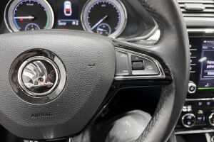 SKODA SUPERB esikatselu 24