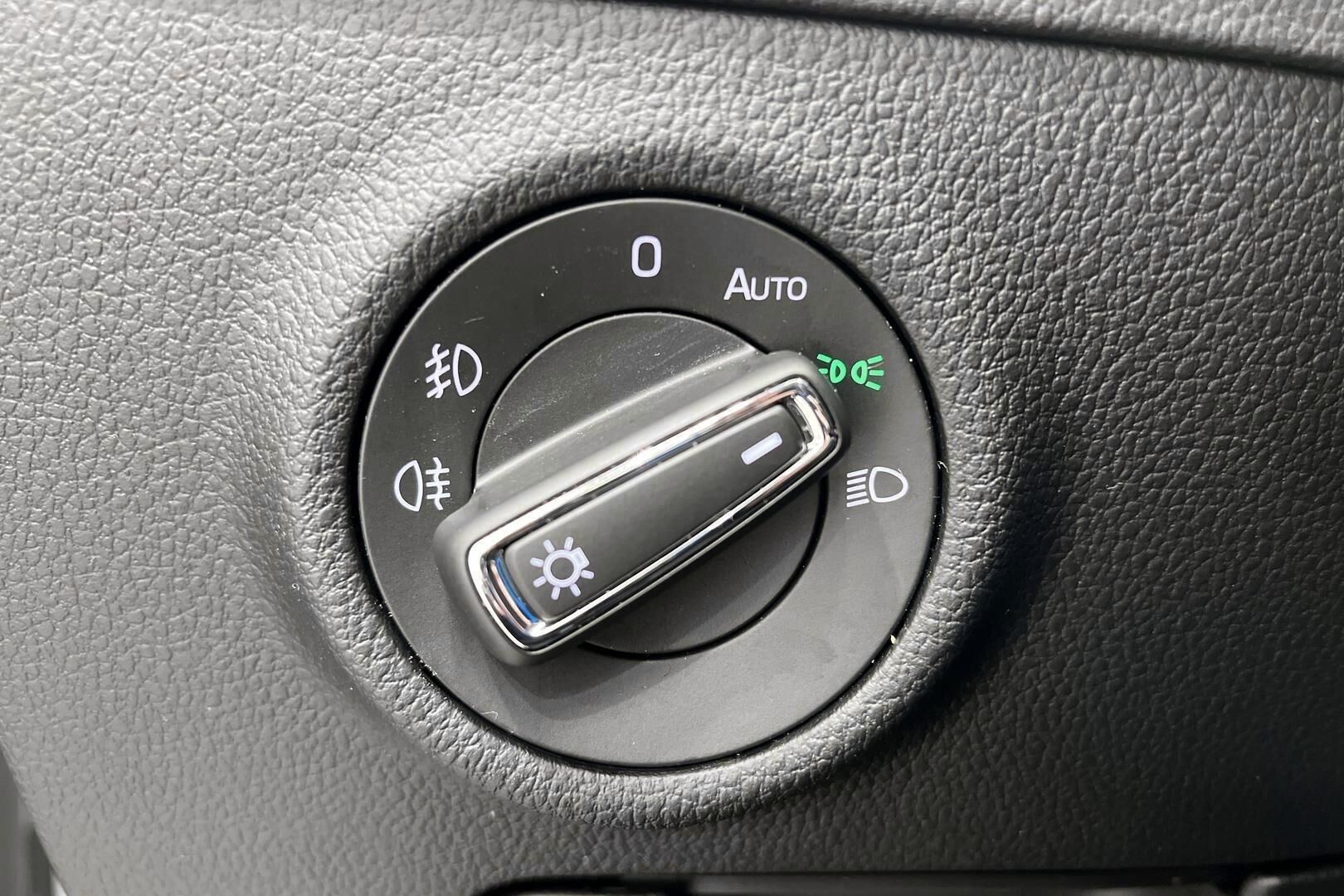 SKODA SUPERB iso kuva 26