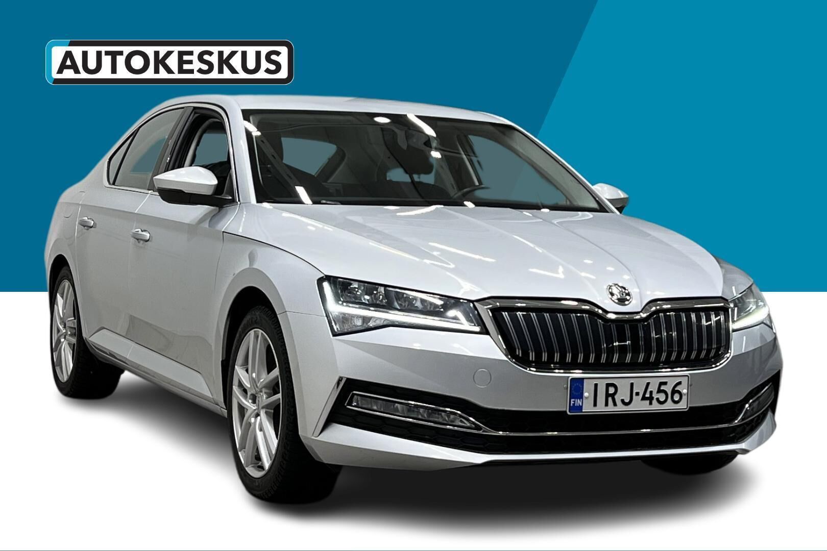 SKODA SUPERB iso kuva 3