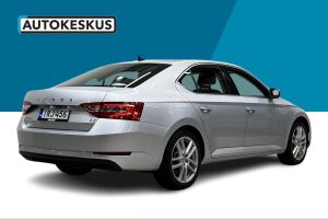 SKODA SUPERB esikatselu 5