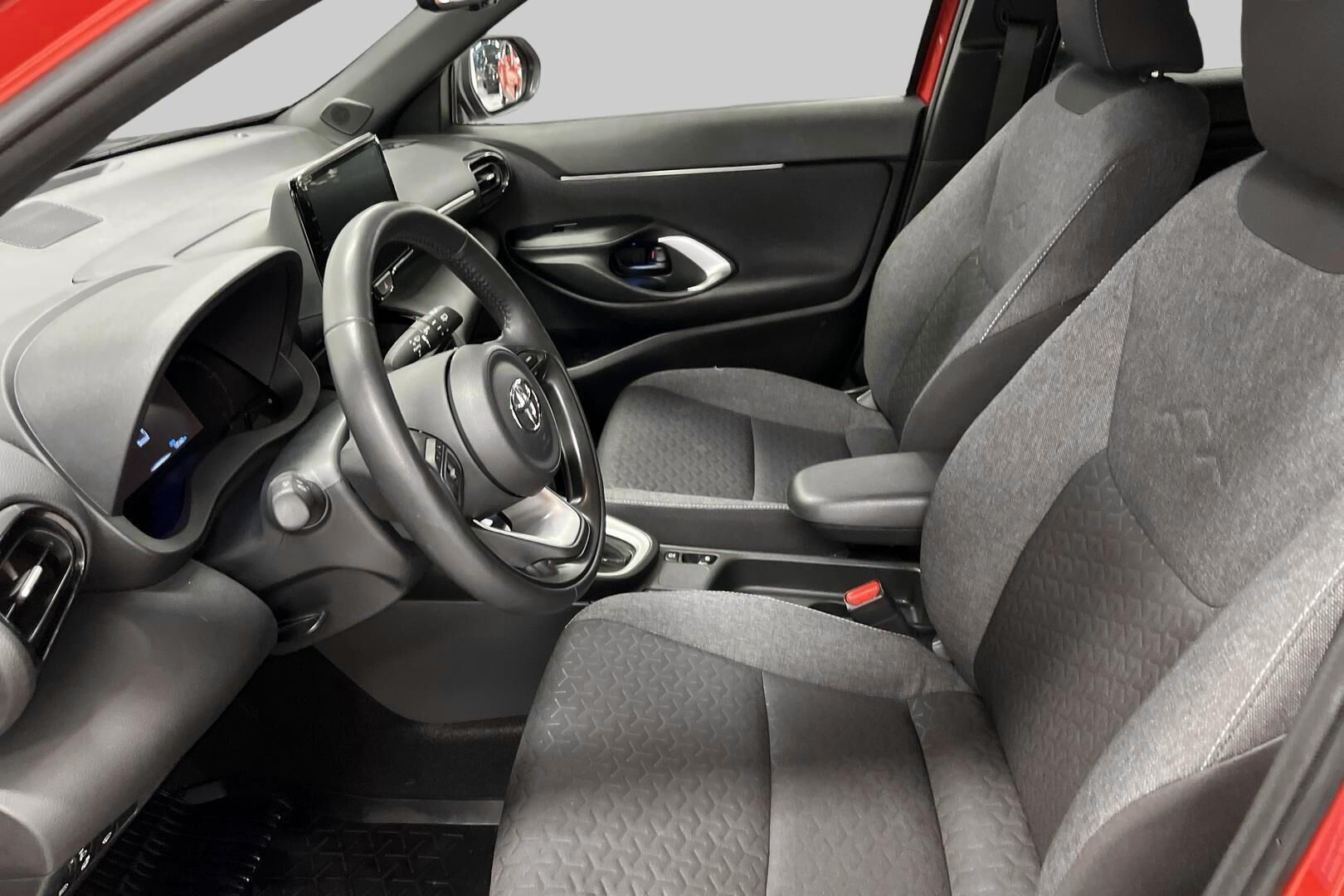 Toyota Yaris Cross iso kuva 8