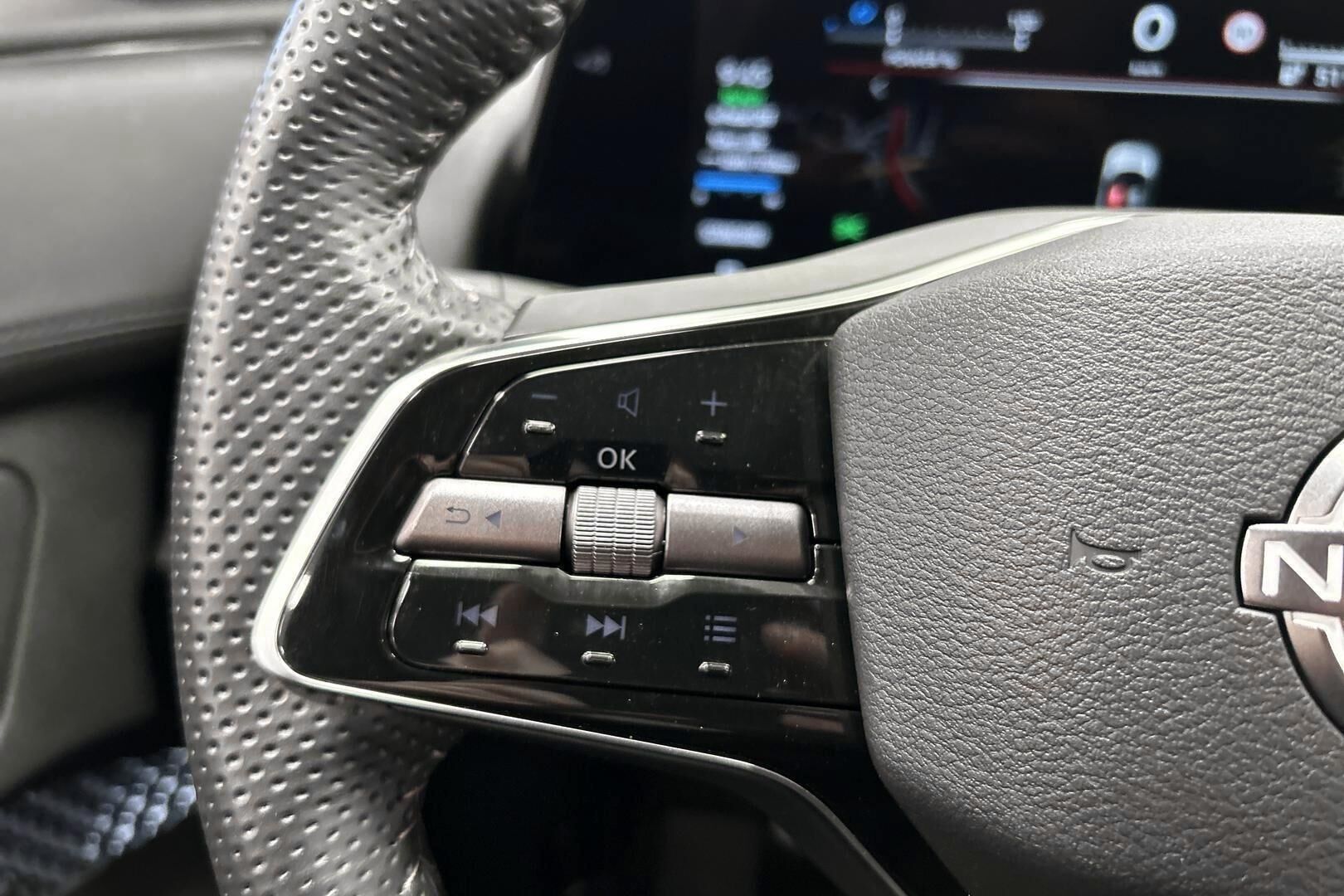 Nissan Ariya iso kuva 19