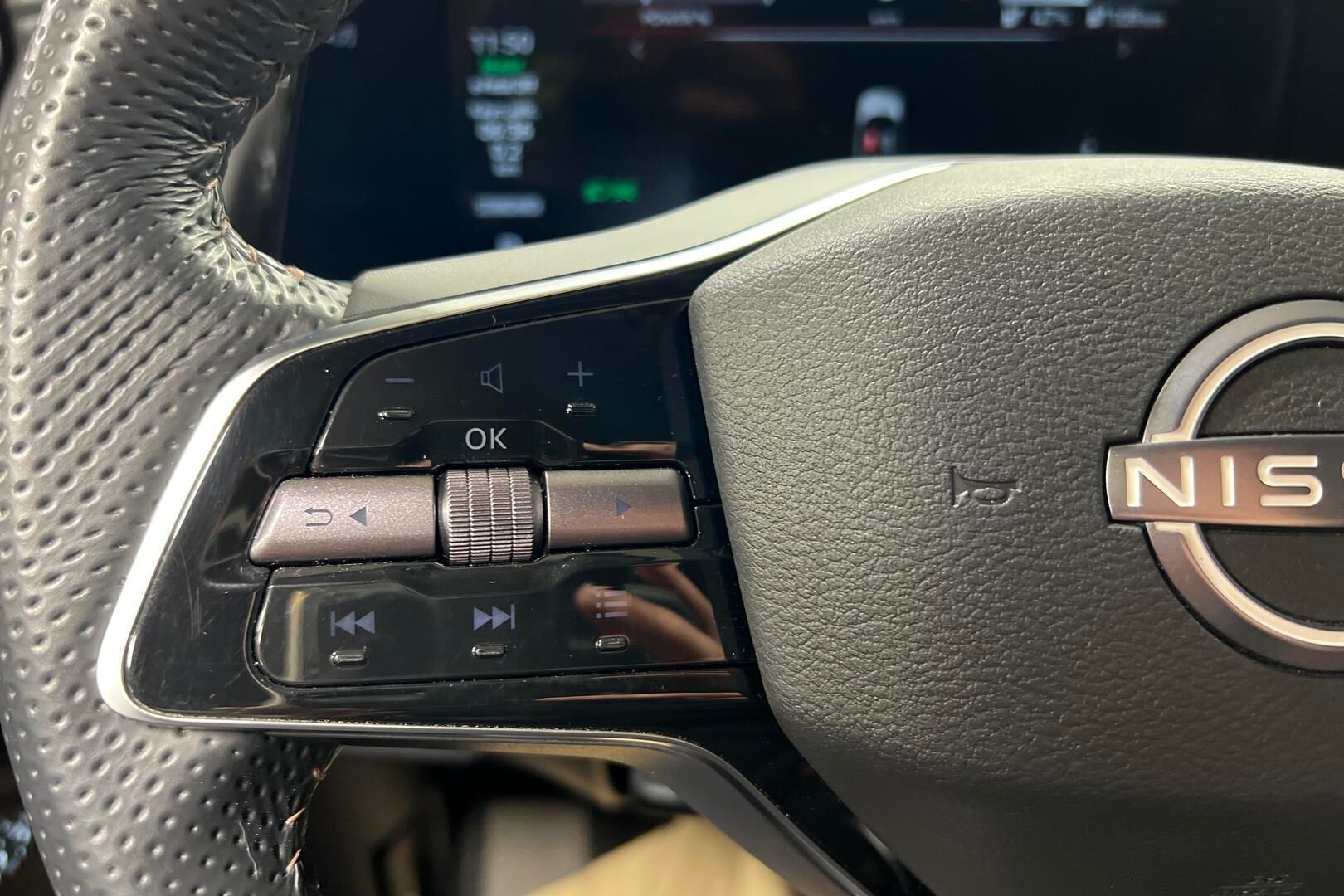 Nissan Ariya iso kuva 17