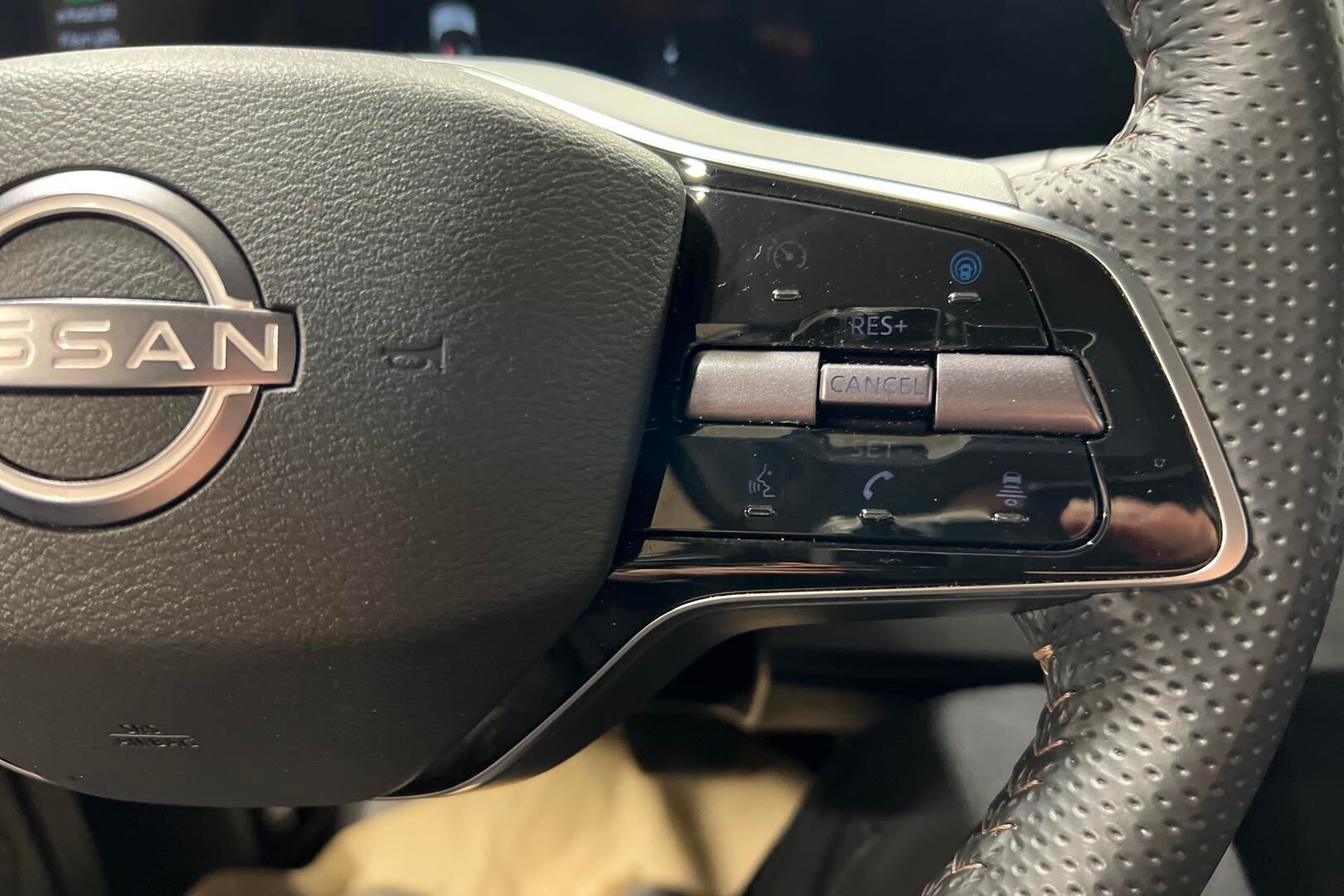 Nissan Ariya iso kuva 18