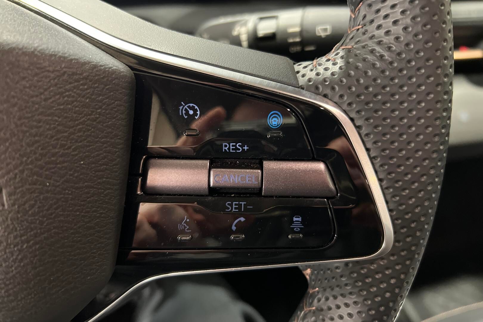 Nissan Ariya iso kuva 18