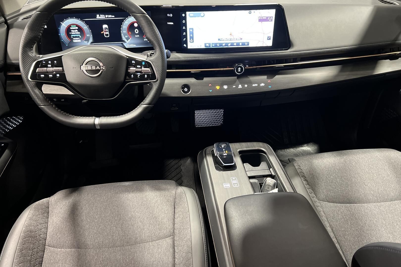 Nissan Ariya iso kuva 11