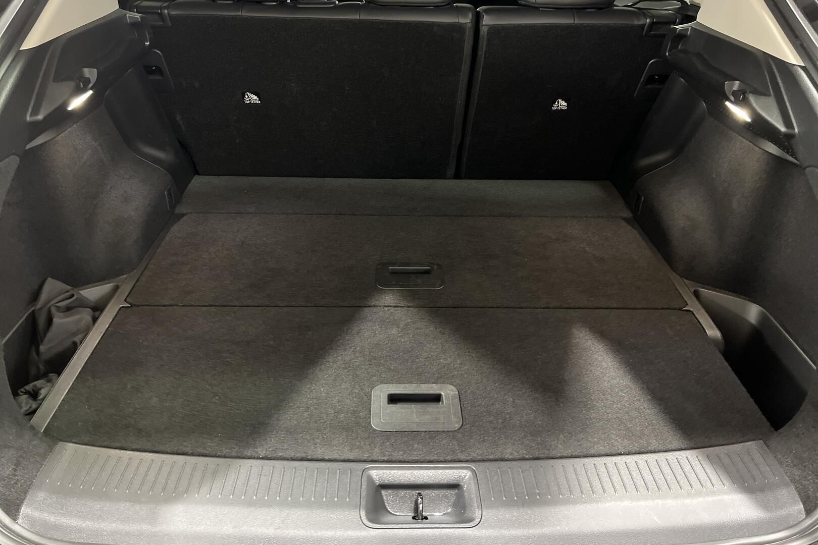 Nissan Ariya iso kuva 12