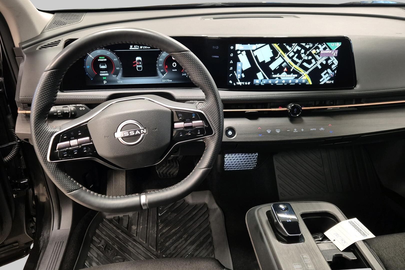 Nissan Ariya iso kuva 11