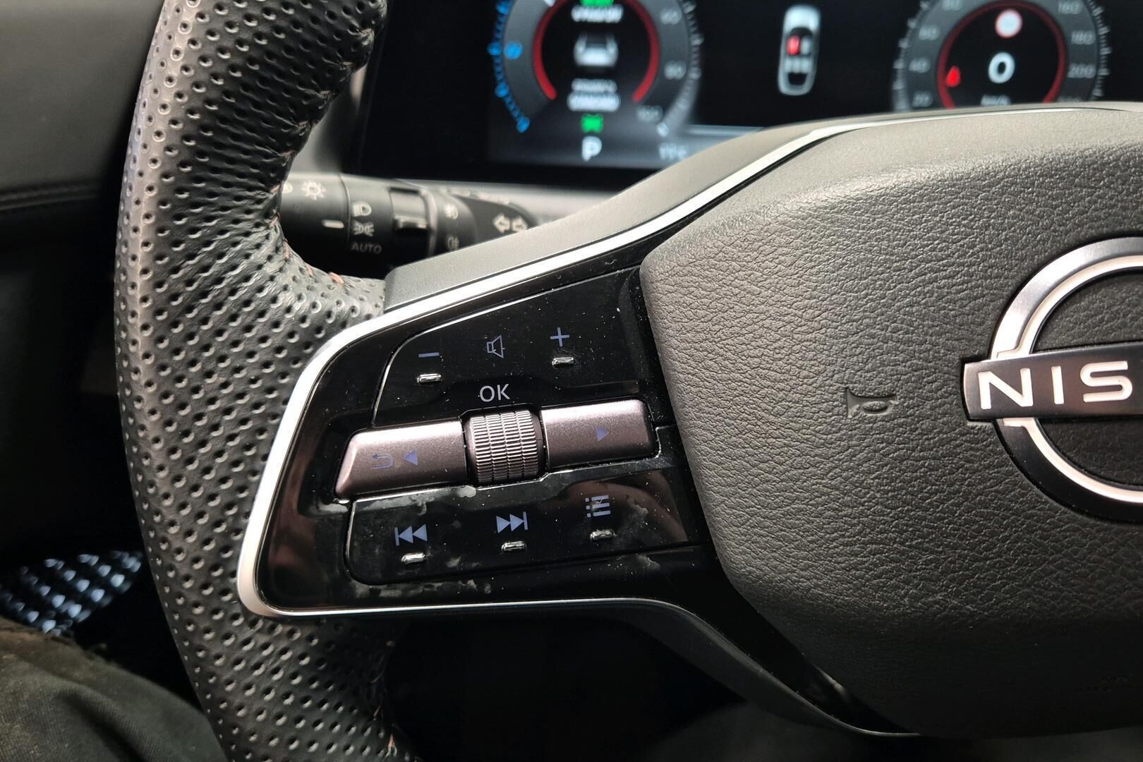 Nissan Ariya iso kuva 19