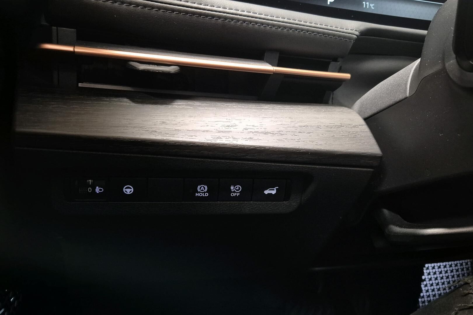 Nissan Ariya iso kuva 21