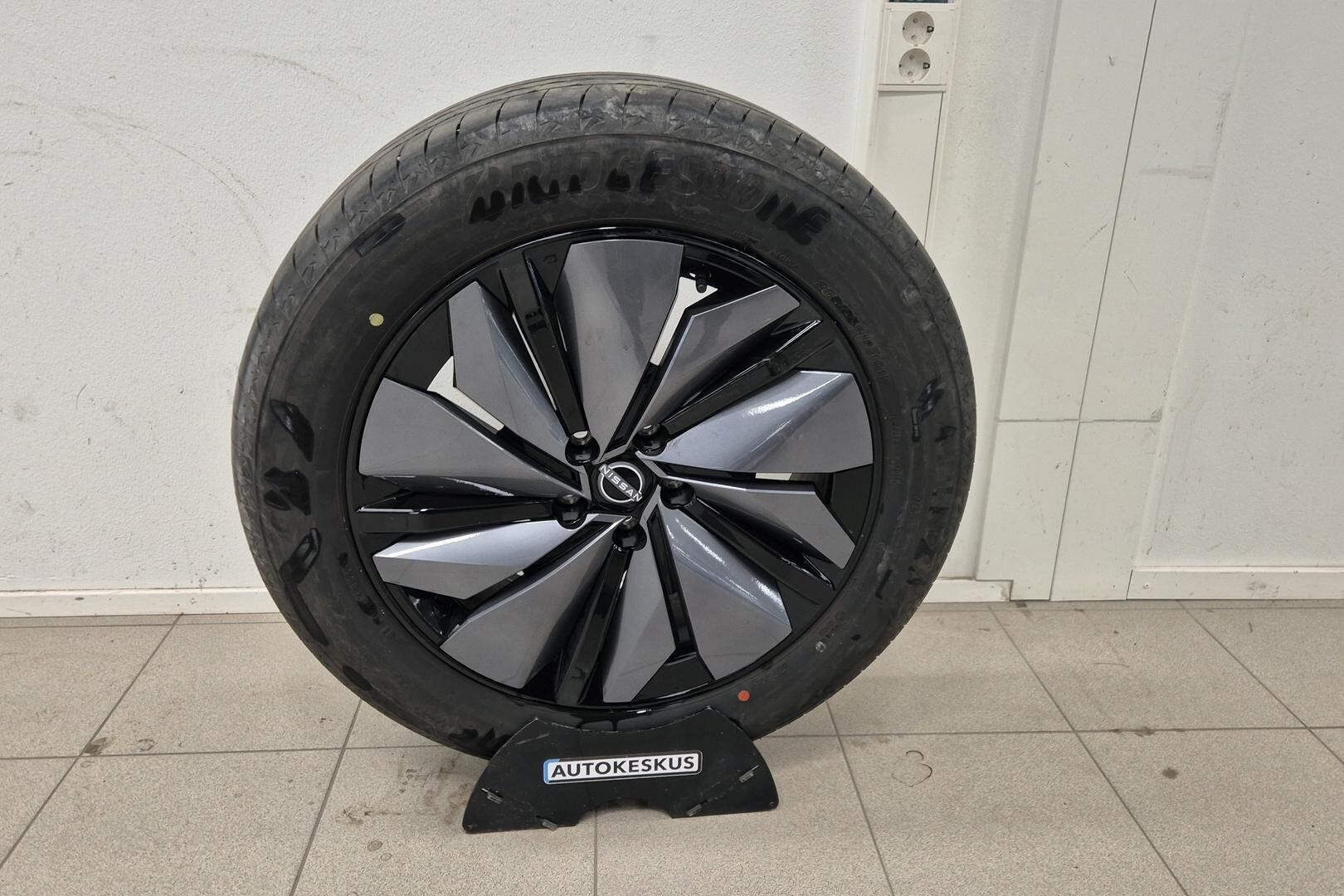 Nissan Ariya iso kuva 22