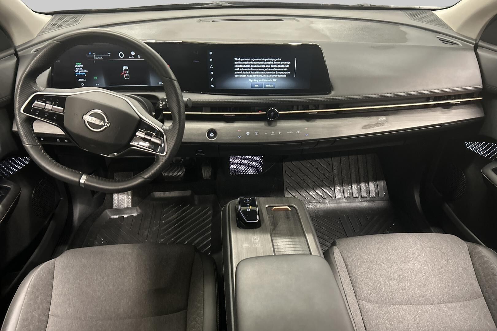 Nissan Ariya iso kuva 11