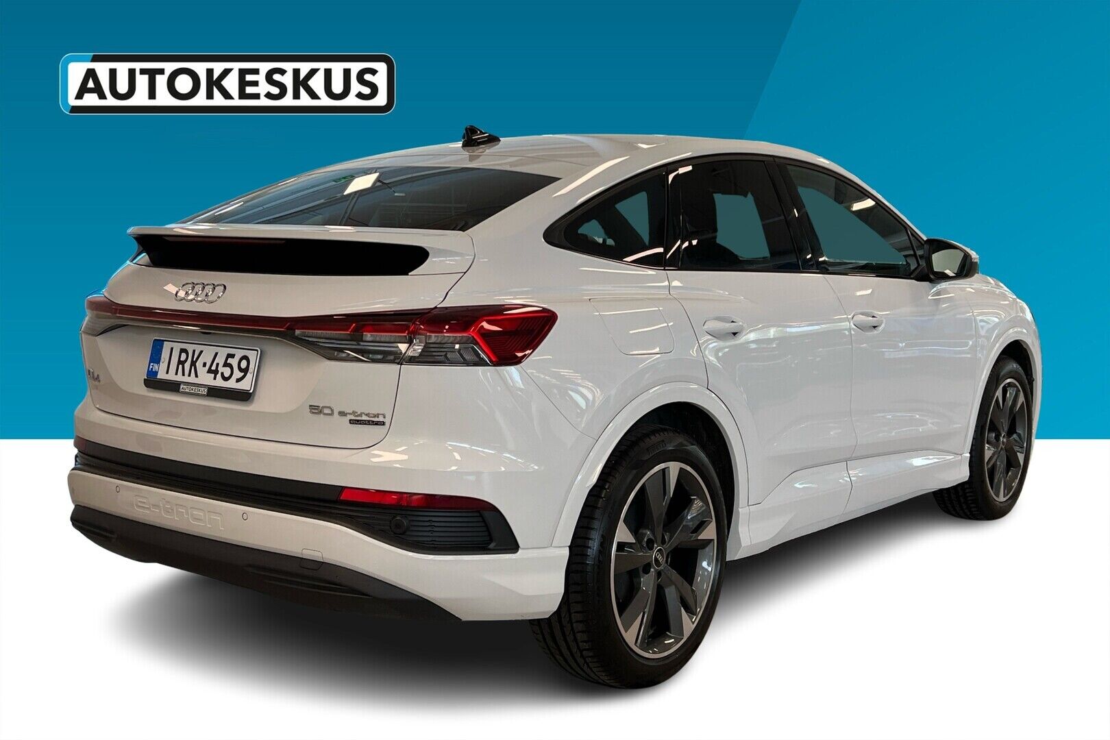 Audi Q4 e-tron iso kuva 1