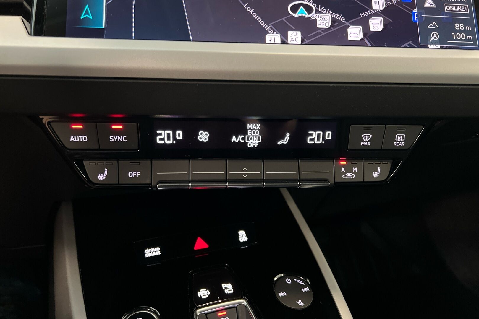 Audi Q4 e-tron iso kuva 13