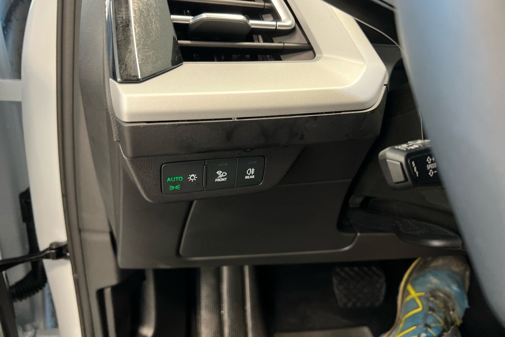 Audi Q4 e-tron iso kuva 18