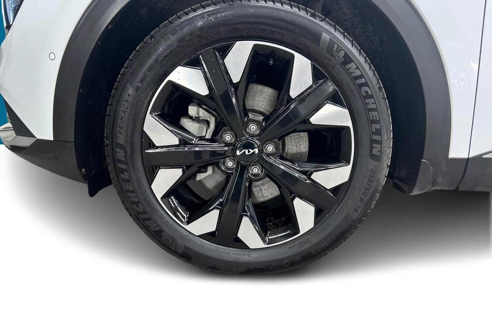 Kia Sportage iso kuva 12