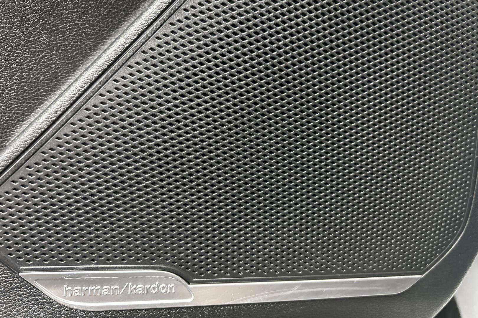 Kia Sportage iso kuva 14