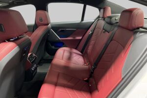 BMW i5 esikatselu 10