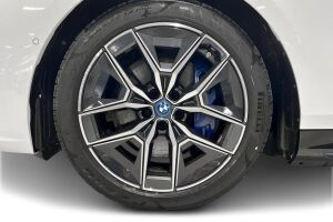 BMW i5 esikatselu 12