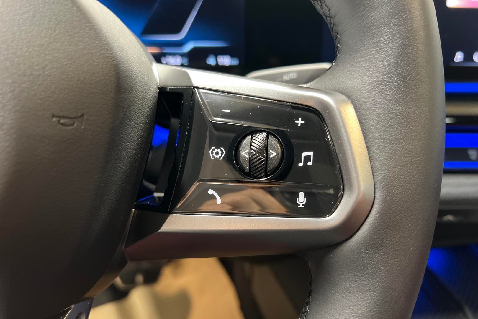 BMW i5 iso kuva 16