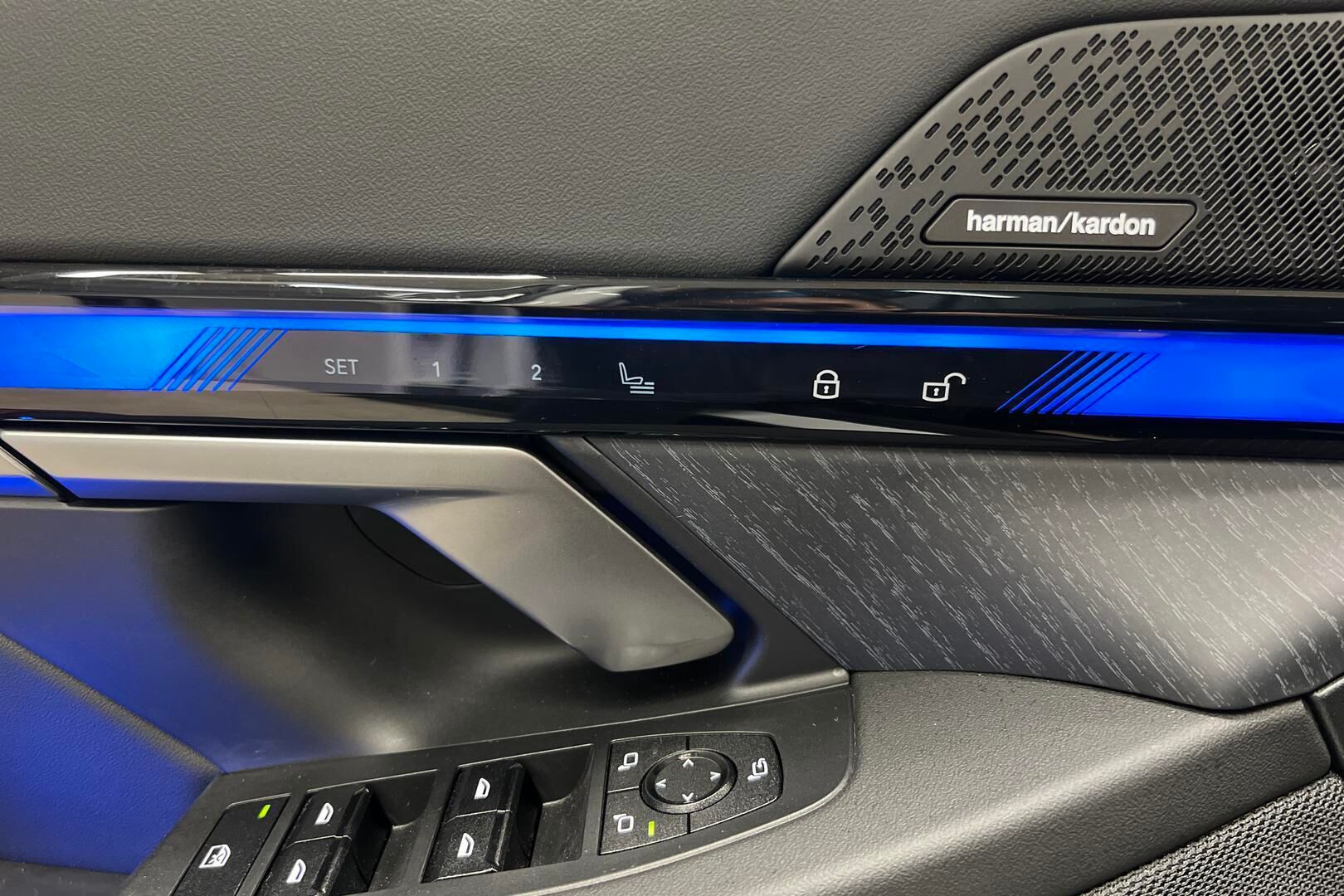BMW i5 iso kuva 18