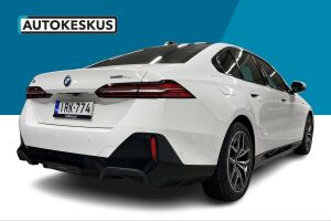 BMW i5 esikatselu 5