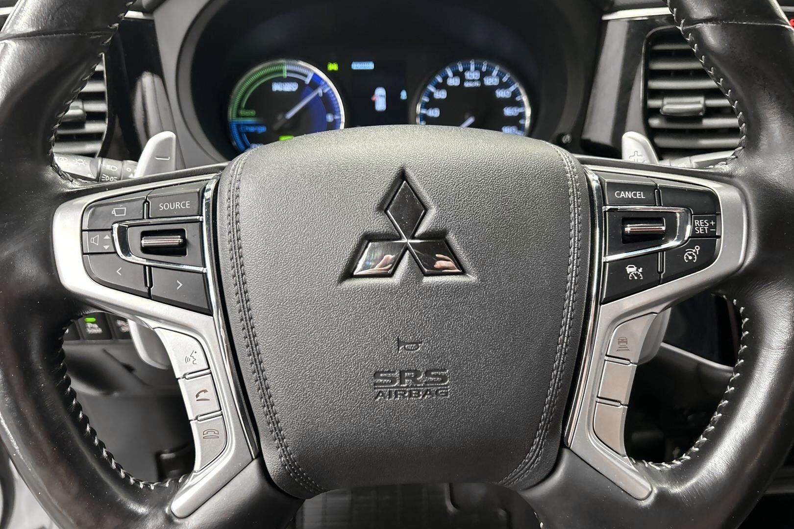 Mitsubishi Outlander iso kuva 19