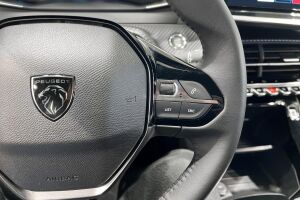 Peugeot e-2008 esikatselu 25