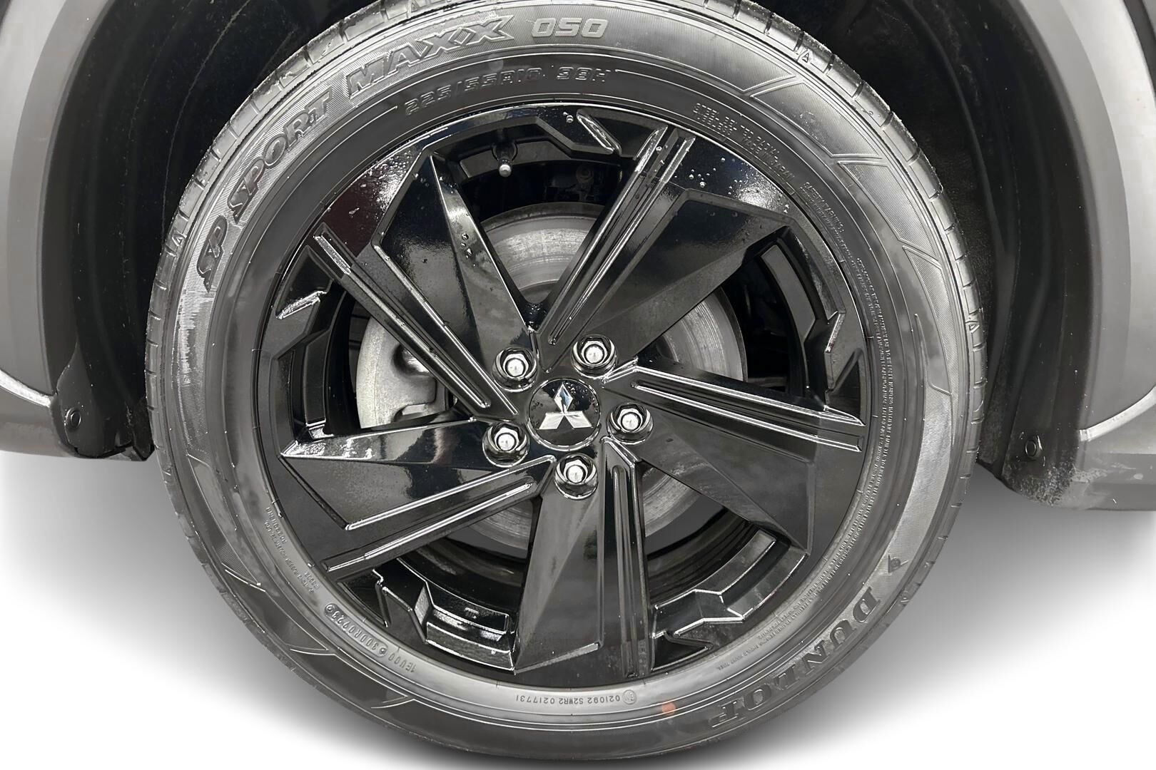 Mitsubishi Eclipse Cross iso kuva 12
