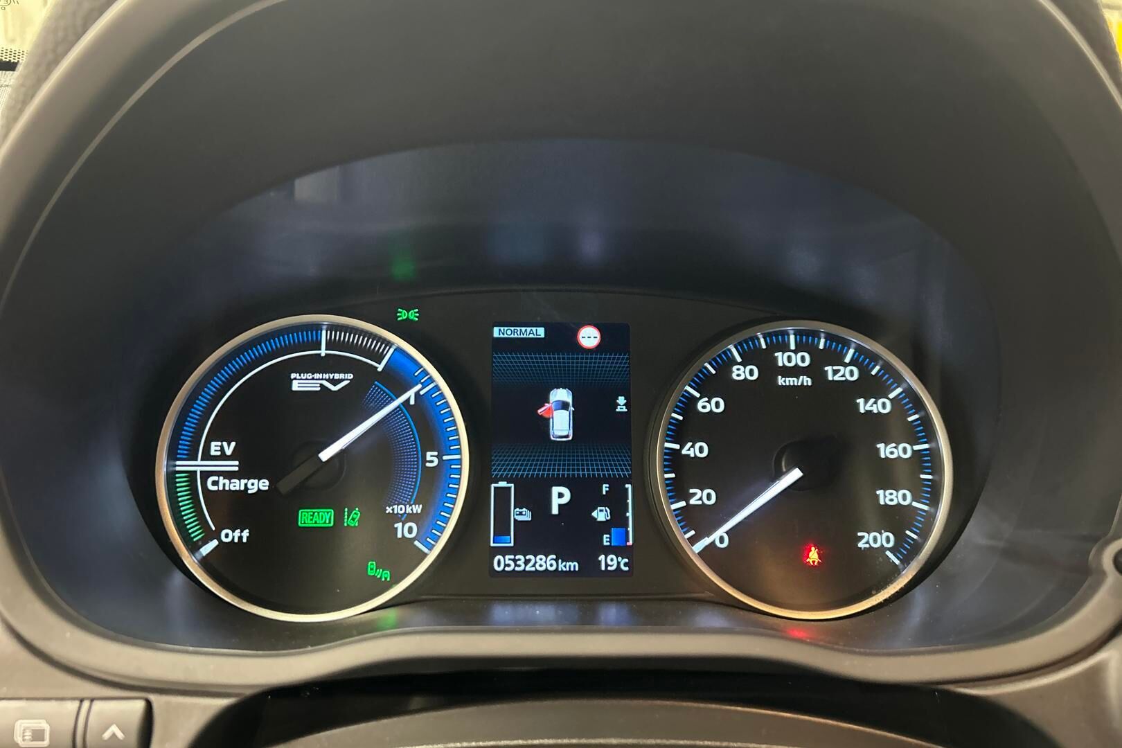 Mitsubishi Eclipse Cross iso kuva 17