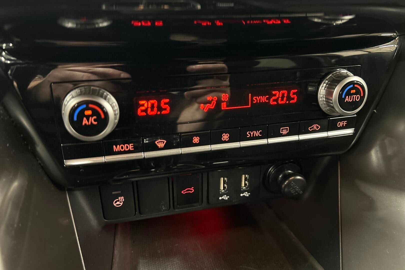 Mitsubishi Eclipse Cross iso kuva 21