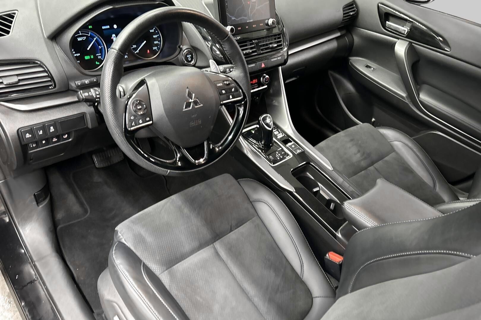 Mitsubishi Eclipse Cross iso kuva 8