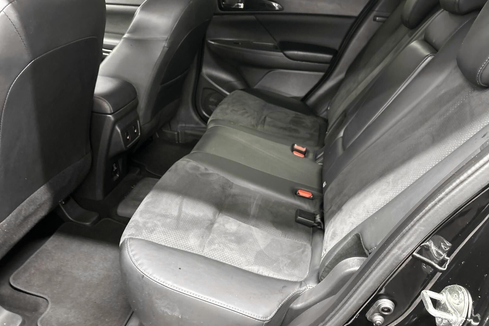 Mitsubishi Eclipse Cross iso kuva 9