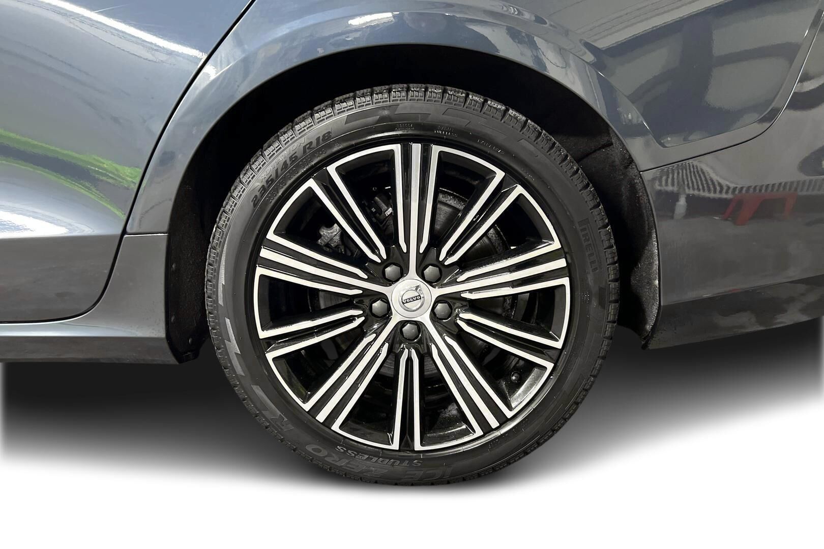 Volvo V60 iso kuva 22