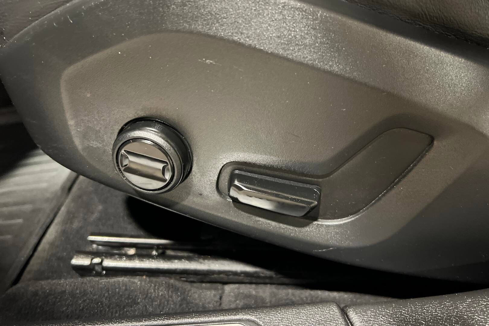 Volvo V60 iso kuva 13