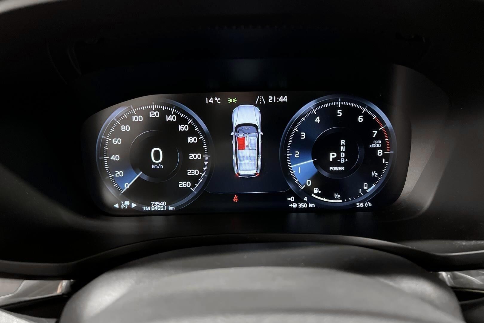 Volvo V60 iso kuva 15