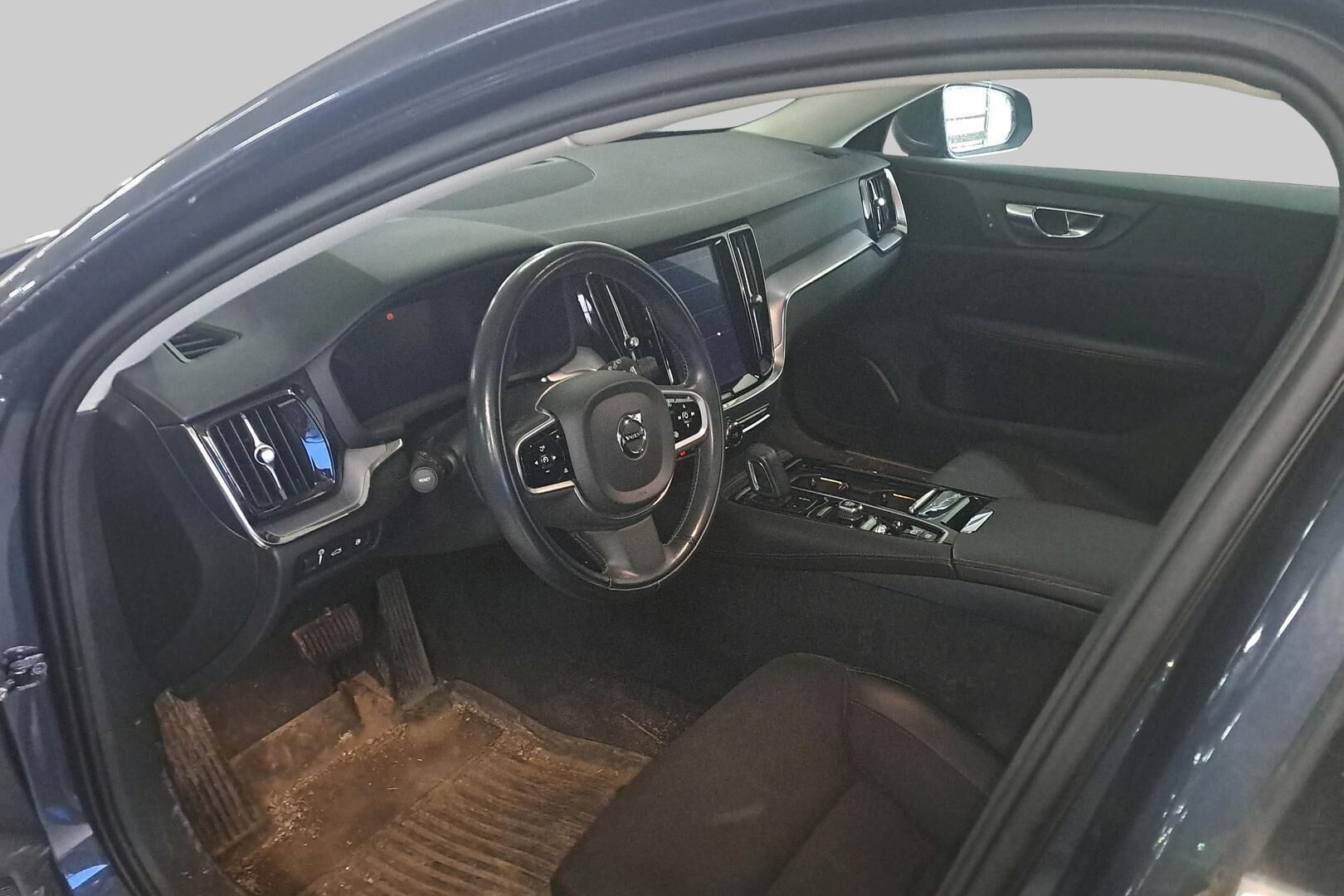 Volvo V60 iso kuva 2