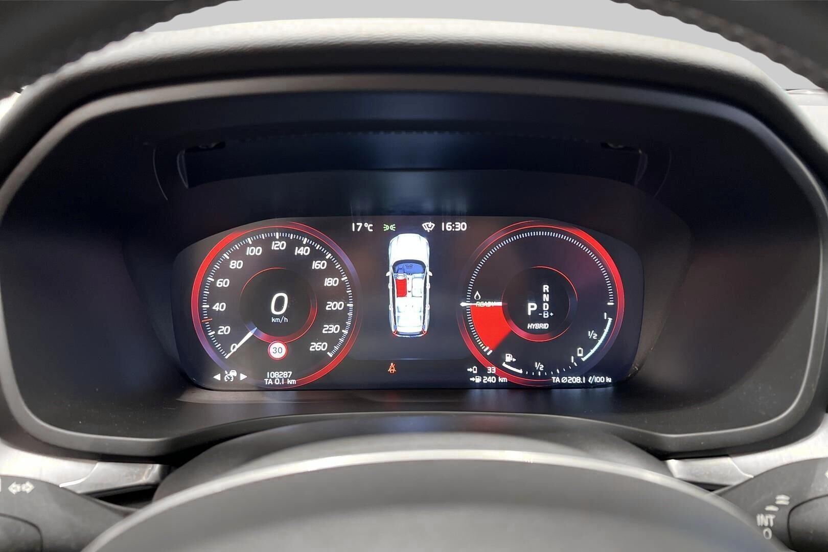 Volvo V60 iso kuva 14