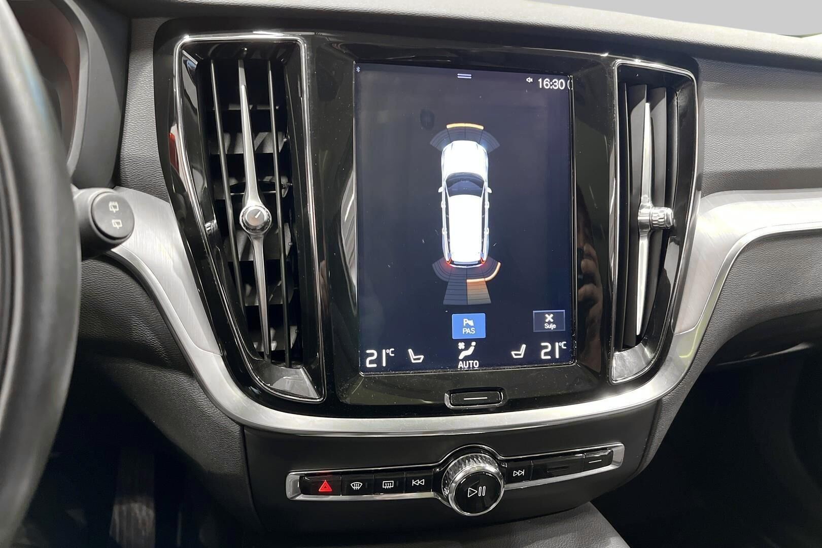 Volvo V60 iso kuva 16