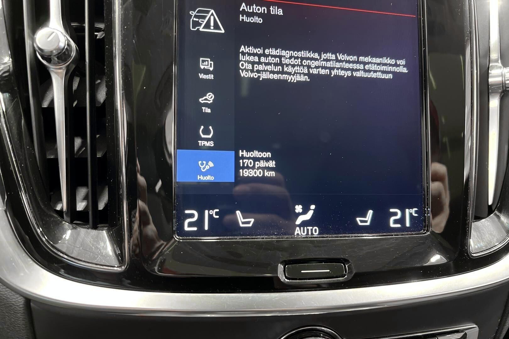 Volvo V60 iso kuva 19