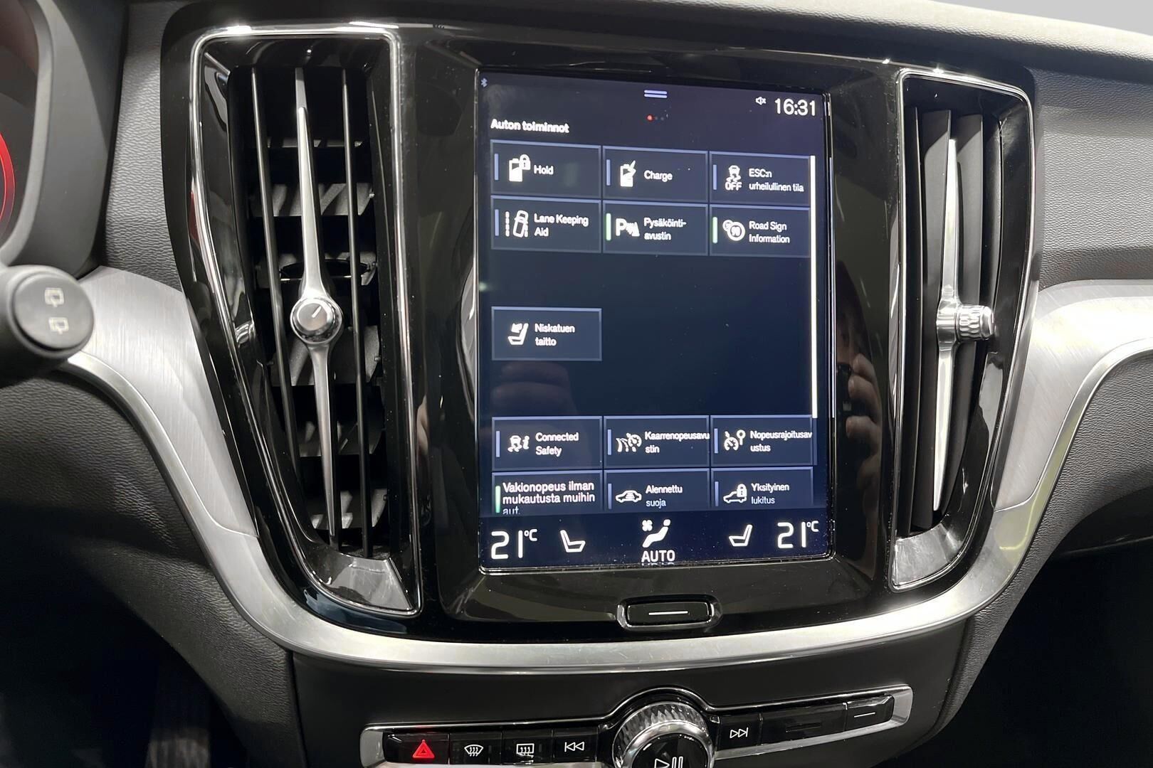 Volvo V60 iso kuva 21