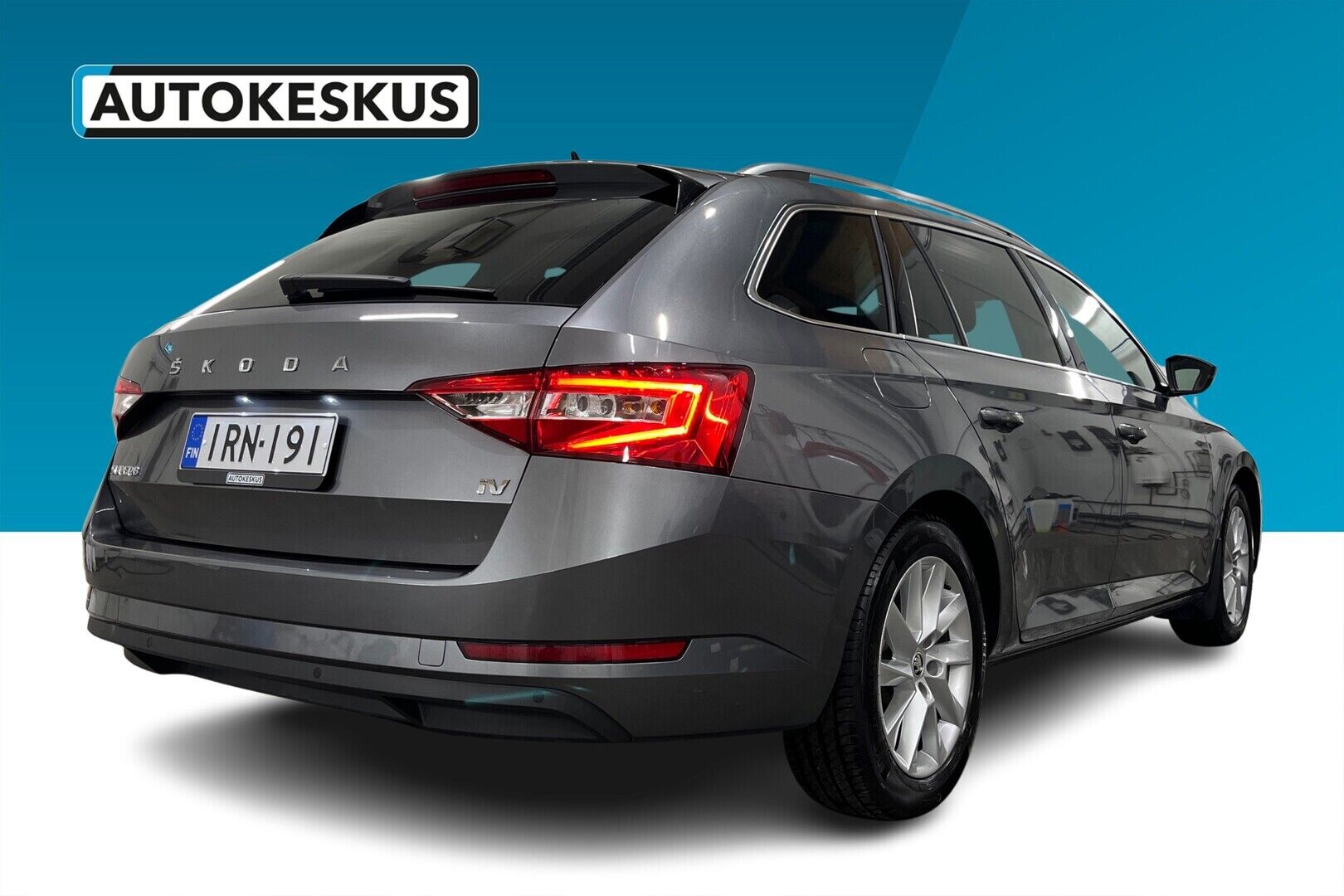 Skoda Superb iso kuva 1