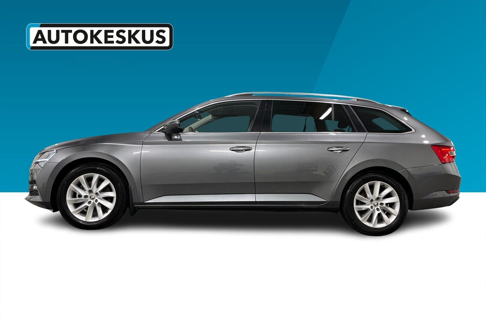 Skoda Superb iso kuva 4